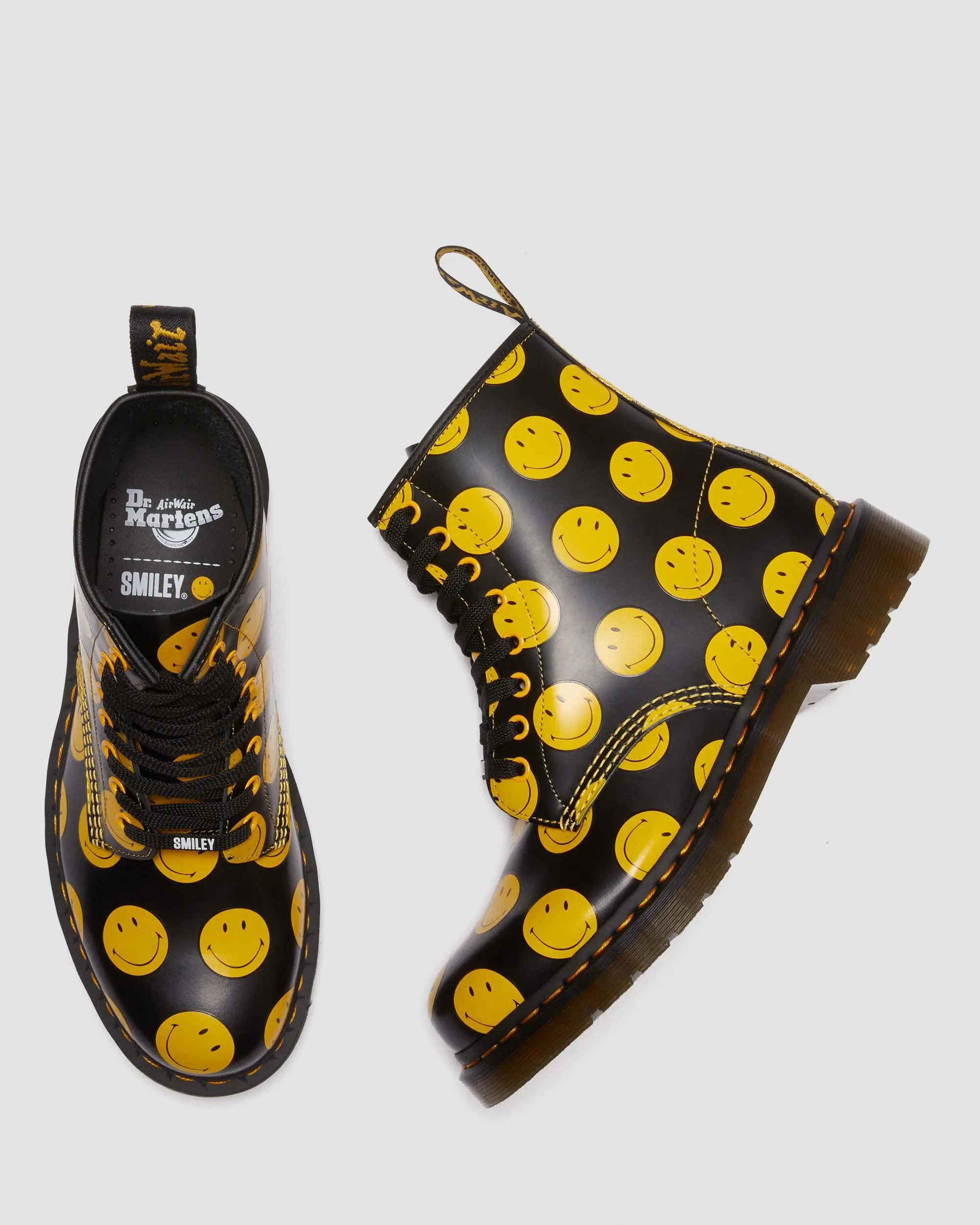 1460 Smiley Smooth leather lace-up boots Dr. Martens